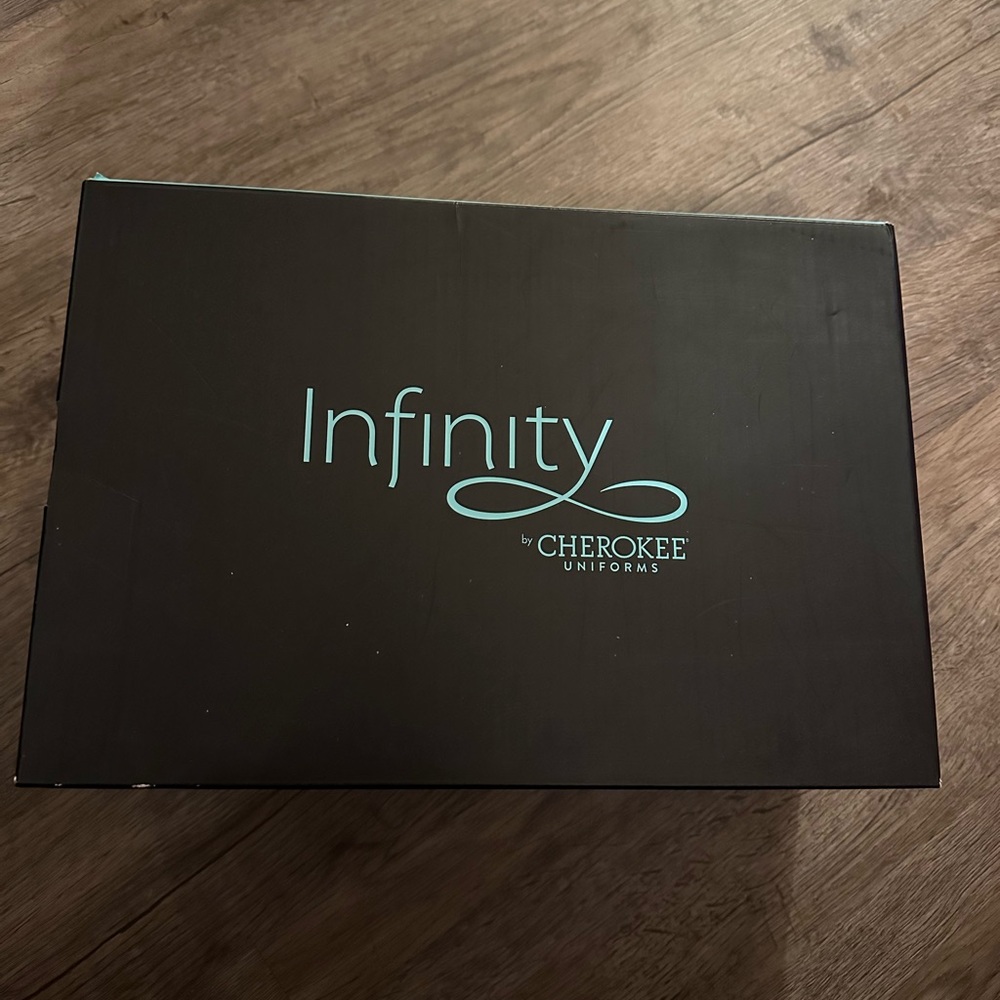 Infinity by Cherokee shoes
